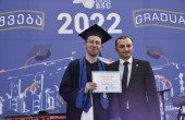 დავით გაბაიძემ ბსუ-ს კურსდამთავრებულებს უმაღლესი სასწავლებლის დამთავრება მიულოცა