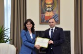 დავით გაბაიძეს საქართველოს პარლამენტის ''მადლობის სიგელი'' გადაეცა