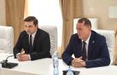 ცოტნე ანანიძე და ილია ვერძაძე პარლამენტის ადამიანის უფლებათა დაცვისა და სამოქალაქო ინტეგრაციის კომიტეტის თავმჯდომარეს - მიხეილ სარჯველაძეს შეხვდნენ