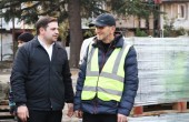 ცოტნე ანანიძემ ქობულეთში მრავალბინიანი კორპუსების ეზოების კეთილმოწყობის სამუშაოები დაათვალიერა