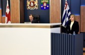  აჭარის უმაღლესი საბჭოს პლენარულ სხდომაზე ჯანმრთელობისა და სოციალური დაცვის მინისტრს მოუსმინეს
